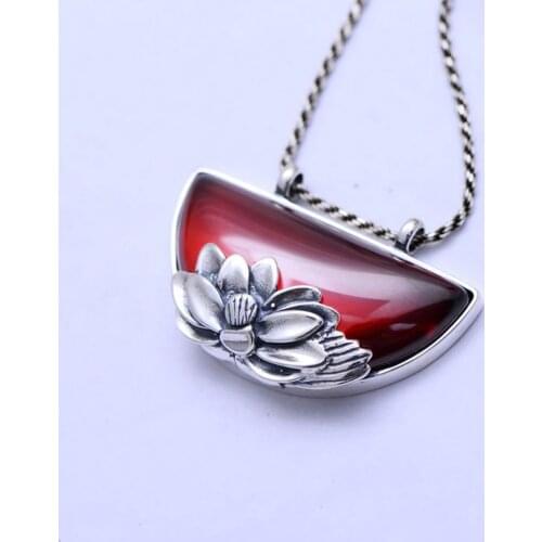 MetJakt Vintage Lotus Pattern Natural Garnet Pendant Necklace Solid 925 Sterling Silver Pendant for Sweater Chain for Women