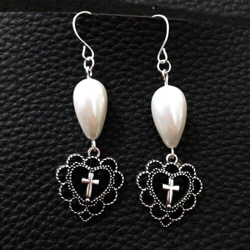 New Vintage Christian Heart Pendant Earrings White Teardrop Shell Pearl Jewelry Retro Arabesquitic Heart Shape Accessories 2020