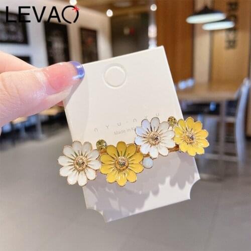 LEVAO Korea Daisy Hairpin Flower Hair Clip Sweet Hair Ring Hairpins Fashion Hair Accessories Women Forest Super Fairy Barrettes