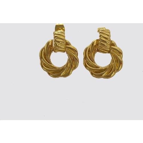 Retro twist circle sweet ring earrings temperament female summer new products in Europe and America