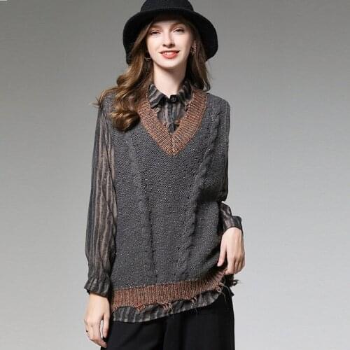2019 Autumn winter female knitted vest holes contrast color sleeveless sweater tank tops pullover V neck vintage female blouse