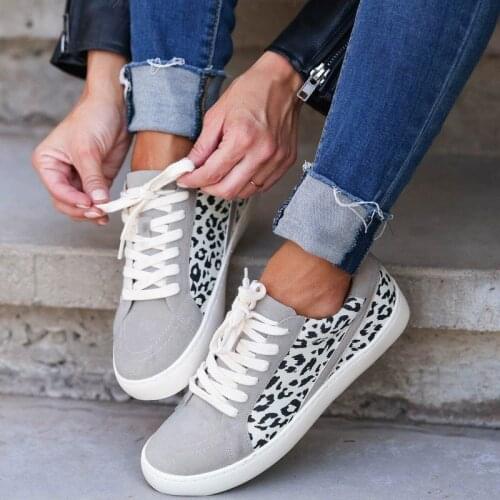 Women Flats Shoes Ladies Sneakers Leopard Lace Up Plus Size PU Casual Sneakers 2022 Fashion Vulcanized Shoes Walking Footwear