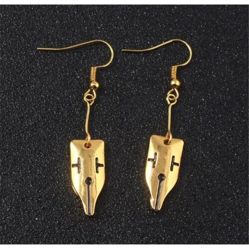 New Anime JoJos Bizarre Adventure Kishibe Rohan Gold Metal Ear Stud Dangle Earrings Cosplay Props Gifts