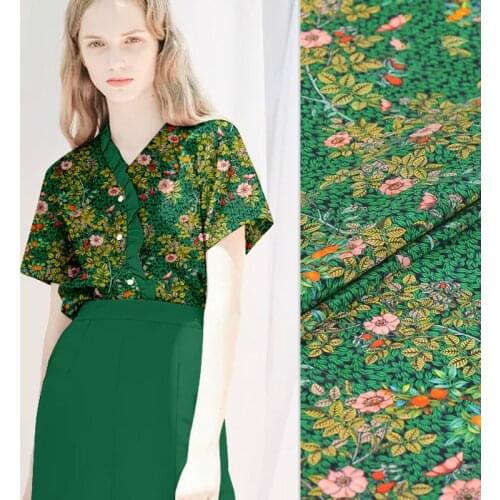 Custom green silk crepe de Chine fabric 16mm rice inkjet silk fabric silkworm silk clothing fabric dress fabric 140cm wide