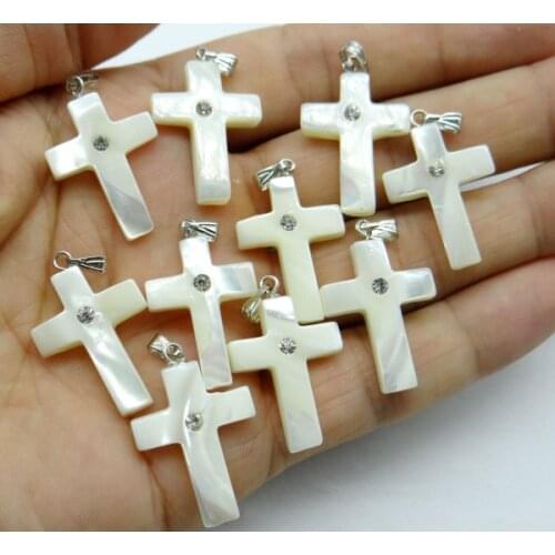 Wholesale wit natural beschaafde Cross parelmoer kralen shell pendant for diy Jewelry making necklace Accessories