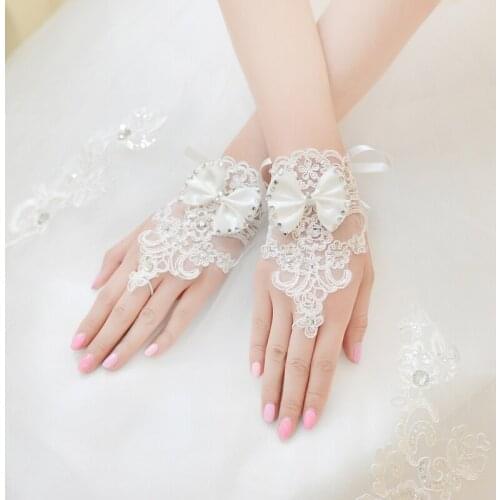 Bridal Gloves Lace Appliques Fingerless Short Wedding Gloves With Ribbon Wedding Accessories In Stock HOT Sale 2021