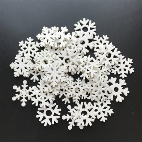50PCS DIY Wooden White Snowflakes Christmas Pendants Ornaments Xmas Wood Crafts New Year Christmas Decoration for Home Kids Gift