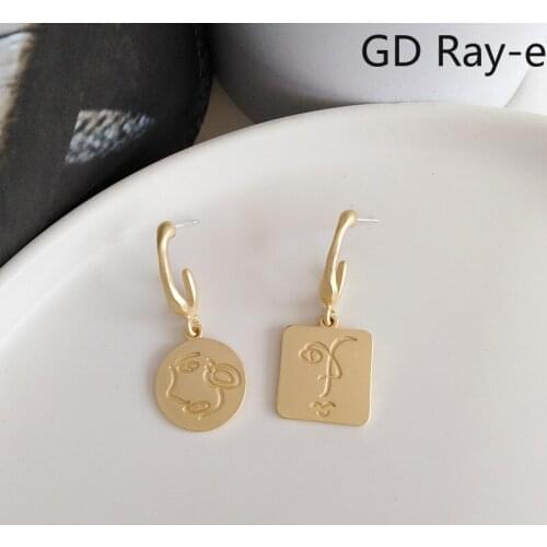 Korean Hip Hop Girls Style Face Asymmetric Earrings Vintage Personality Artistic Metal Fashion Earrings Female 2Y333