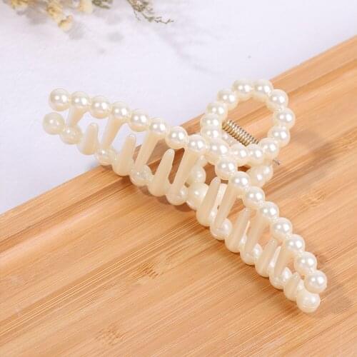 1PC Sweet White Pearl Hair Claws Women Girl Elegant Hair Pins Popular Hair Accessories Daily Wear Party Hair Styling Tools