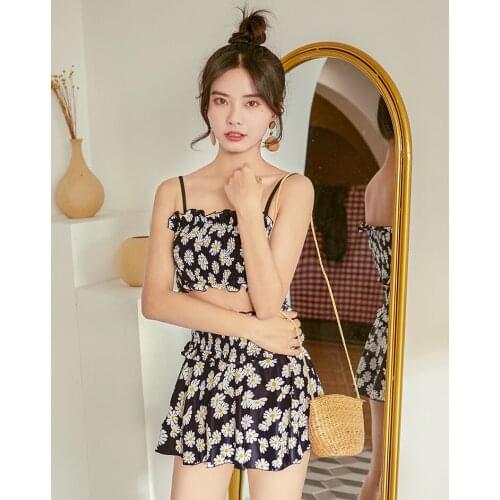 Japan Style Women Summer Sexy Costume Beach Sleeveless Flower Print Two Piece Set Ruffle Lace Up Crop Top Shorts Set Bikini