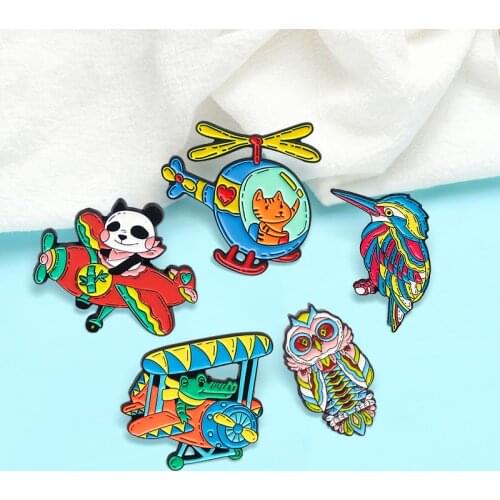 Color Animal Plane Brooches Panda Crocodile Cat Driver Airplane Aircraft Bird Owl Enamel Pin Lapel for Kids Badge Jewelry Spille