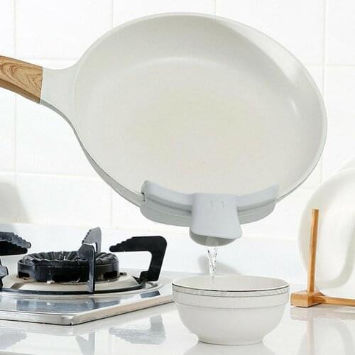 2020 Leakproof Kitchenware Pot Round Mouth Edge Deflector Duckbill Liquid Soup Kichen Tools Deflector Kitchen Accessories P R1R8