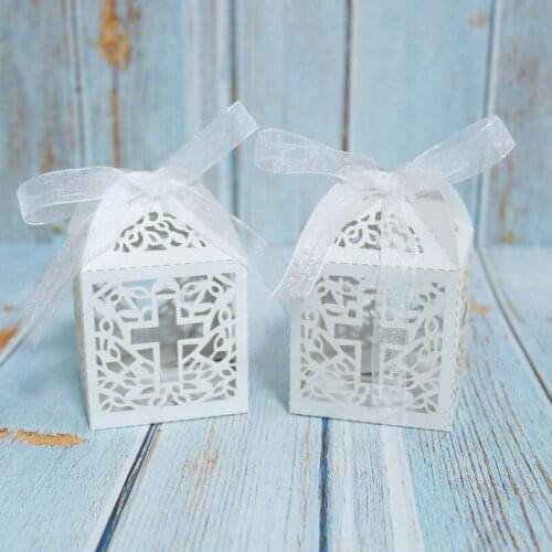 50pcs Hollow Cross Style Wedding Candy Box Treats Gift Favor Boxes With Ribbon Wedding Gifts For Guests Favors Party Decoration