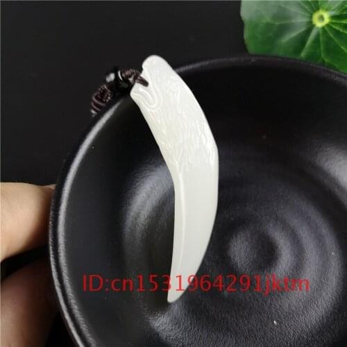 Pendant Men tooth Amulet Chinese Hand 1PC Necklace Fashion Natural Carved Wolf Jadeite Women Jewelry Jade Gifts Green for Charm