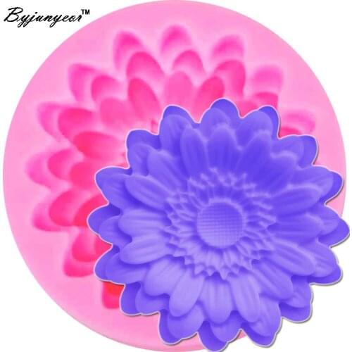 Byjunyeor M626 Epoxy UV Resin Flower Chrysanthemum Jello 3D Silicone Mold Cartoon /Cake Tools Mold Sugar Craft Cake 5.6*1.1cm