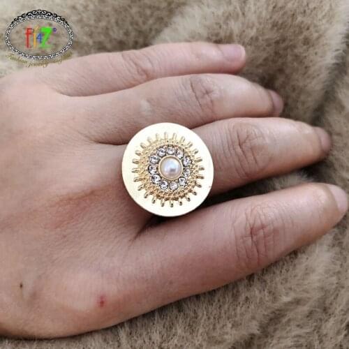 F.J4Z New Women Gorgeous Circle Top Finger Rings Luxurious Rhinestone Round Lady Rings Jewelry Accessories dropship