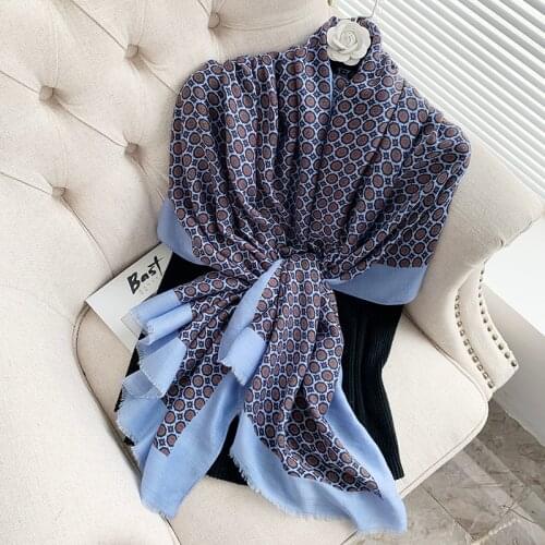 2021 Brand Autumn and Winter Womens Beach Shawl Wool 15% Scarf Ladies Fashion Scarf Headscarf Pashmina Headscarf Silencer