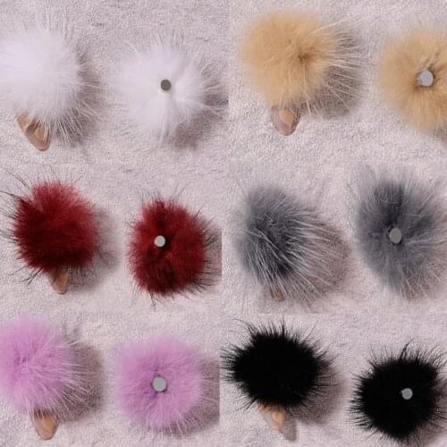 5pcs Nail Poms Fluffy Plush Ball Nails 3D Soft Pom Fur Balls Detachable Magnetic Acrylic Tips Jewelry Decorations Ornament Nail