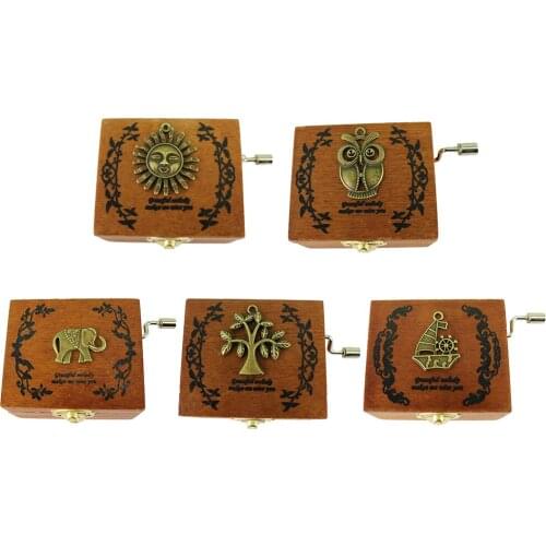 1pc Wood Hand Crank Music Box Retro Musical Boxes Christmas for Kids Friends