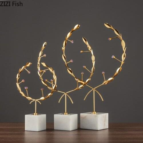 European Metal Amethyst Garland Crafts Desktop Ornaments Abstract Golden Garland Marble Base Countertop Living Room Decoration