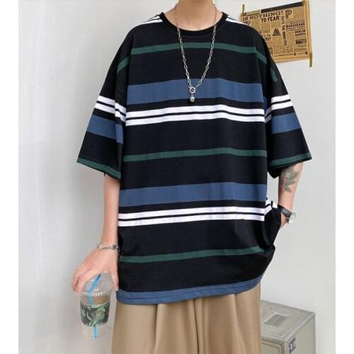 MOSHU T-shirts