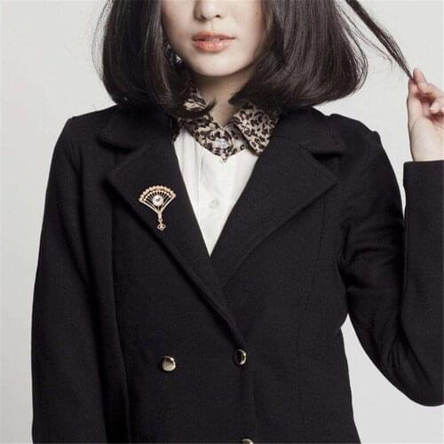 Exquisite Fashion Brooch Style Wild Ladies Boutique Fashion Jewelry Gift Brooch 170