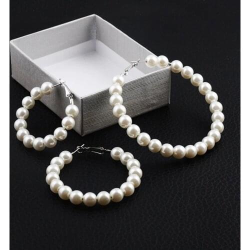 New Pearl Hoop Earrings for Women Exaggerates Oversize Pearl Circle Ear Rings Earrings Fashion Europe Nightclub Jewelry