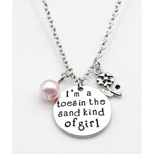 Personality Fashion jewelry I am a toes in the sand kind of girl pearl flower pendant necklace for Women N245