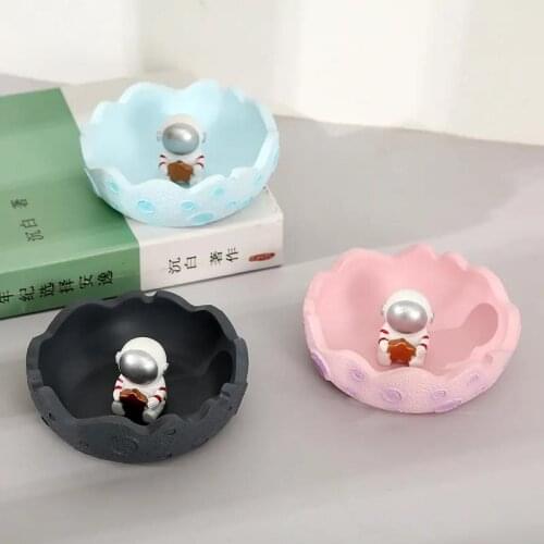 Astronaut Ashtray Net Red 2021 Cute Creative Personality Home Living Room Decoration Desktop Ornaments