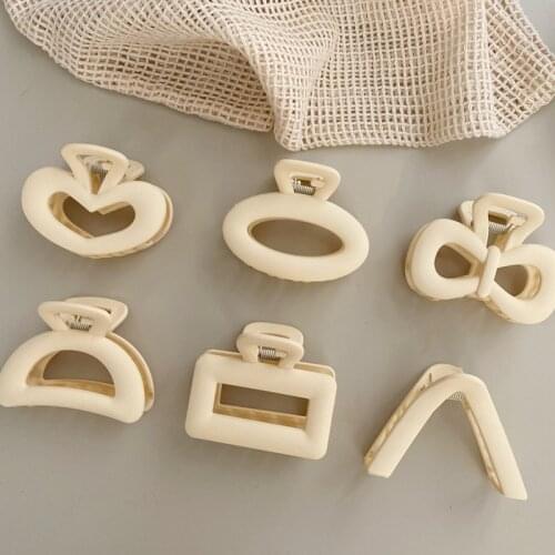 Korea INS White Color Glossy Plate Hair Claw Clip Geometric Large Ball Head Claw Clip Girl Hairpin Hair Accessories