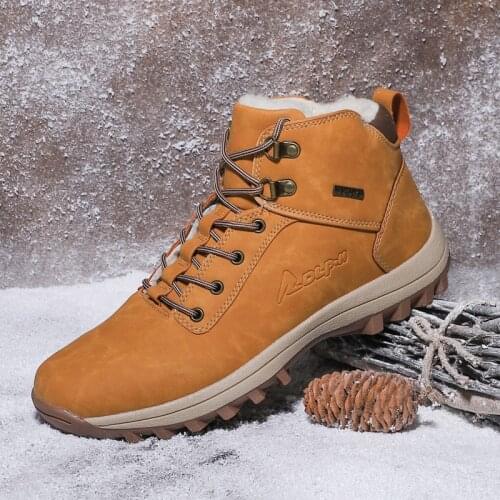New Arrival Men Autumn/Winter Hiking Shoes Action Leather Working Boots Man High Top Plush Snow Boots Masculino Anti-Slip Shoes