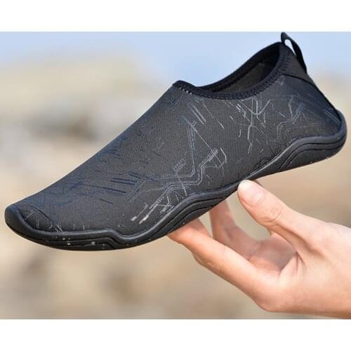 Summer Water Shoes Men Beach Shoes Breathable Casual Men Shoes Outdoor Sports Aqua Footwear Sea Swim Sneakers Barefoot Shoe Yoga