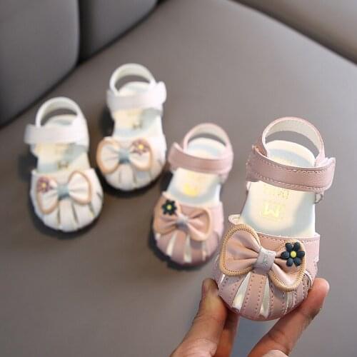 2021 Summer New Childrens Sandals Light Bottom Non-slip Bow Flower Beach Sandals Fashion Toddler Shoes
