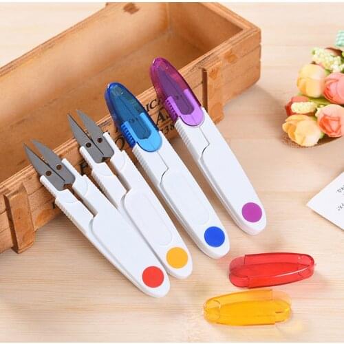 1PC U Shape Cross Stitch Scissors DIY Portable Lid Safety Plastic Handle Yarn Scissors Embroidery Tailors Sewing Supplies