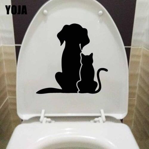 YOJA 23.3X22.7CM Cat And Dog Pets Wall Decal Toilet Stickers Home Bedroom Decortaion T5-0086