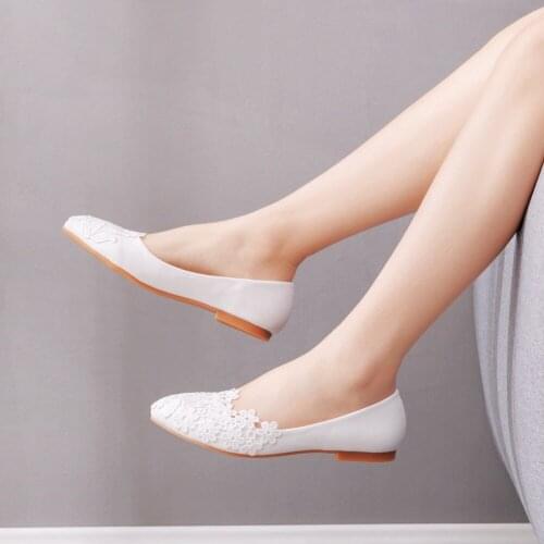 White Bridesmaid Party Dress Flat Shoes Wedding Bride Shoes Lace Flower Simple White Pointed Toe Shoe For Spring Casual