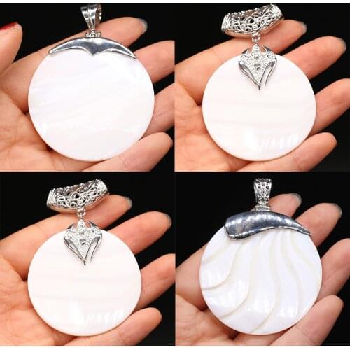 Natural White Shell Pendant Fashion Round Shape Pearl Mother Shell Charms for Making Womern DIY Jewelry Necklace Party Gift