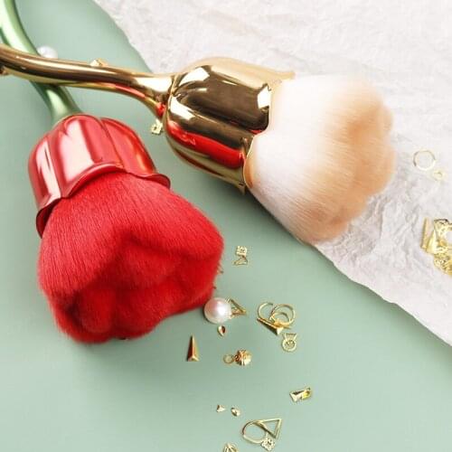 NOQ Powder Brushes
