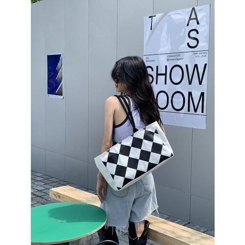 Korea niche new fashion checkerboard shoulder large capacity canvas tote bag handbag tide ins leisure bag