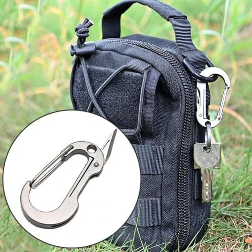 1pcs Carabiner Miniature Easy to Carry Concealable Knife 2-in-1 Multifunctional Locking Buckle Outdoor survival knife