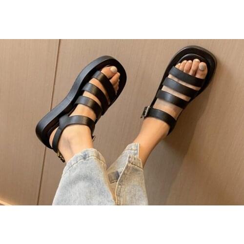 Ins Hot Girls White Black Green Soft Leather Rome Casual Flat Sandals Woman Thick Sole Buckle Strap Leisure Sandals Flats