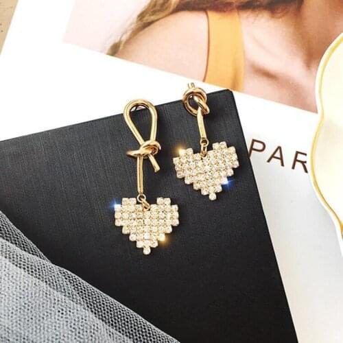 Fashion Earrings Fresh Girl Wild Super Flash Love Asymmetric Earrings Temperament Personality Jewelry Friends Gift