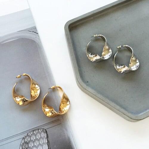 Punk Geometric Round Twist Hoop Earrings Women Simple Loop Earrings Minimalist Metal Gold Silver Color Jewelry Brincos