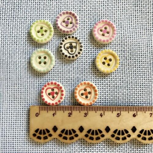100pcs 15mm Wood Natural Mixed Round 4 Holes Buttons Heart Patterns Embellishments For Cardmaking Scrapbooking DIY Crafts Sewing