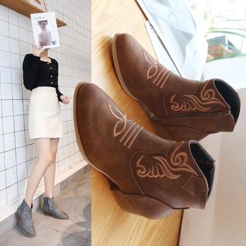2021 Autumn and Winter New Womens Boots Embroidery Ethnic Womens Mid-heel Sleeve Fashion Boots Factory Direct SalesLarge Size
