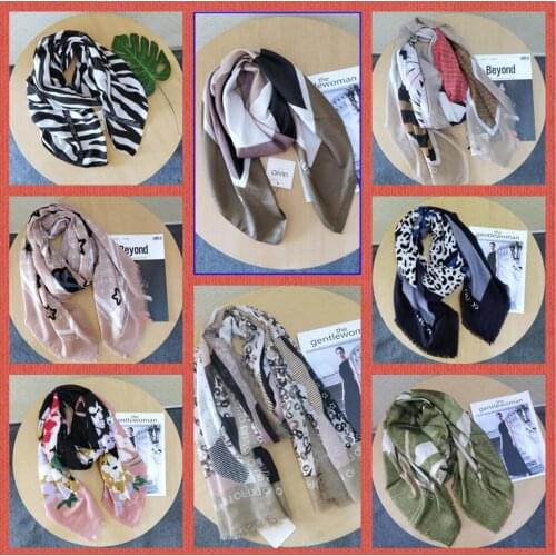 2021 new Spain fashion scarf lady D