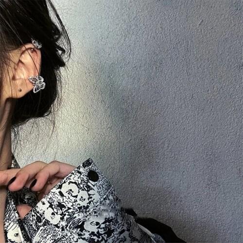 2021Vintage Metal Butterfly Ear Clip Without Pierced Earrings Female Exquisite Shinny Zircon Butterfly No Hole Earring Ear Cuff