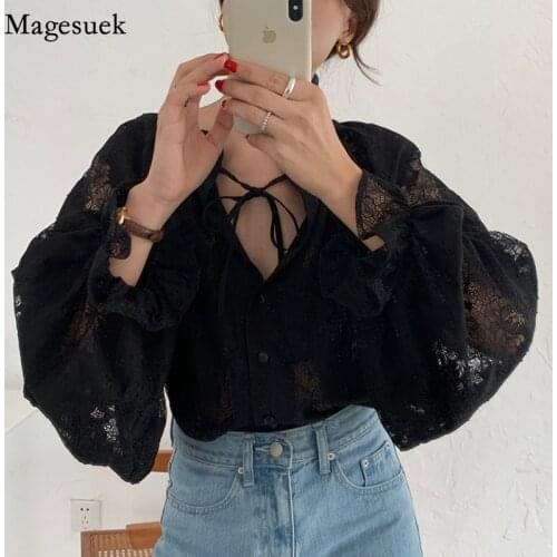 Vintage Lace Korean Blouse Women 2020 Lantern Sleeve Sexy V-Neck Women Shirt Tops Loose Autumn Button Women Blouses Blusas 10202