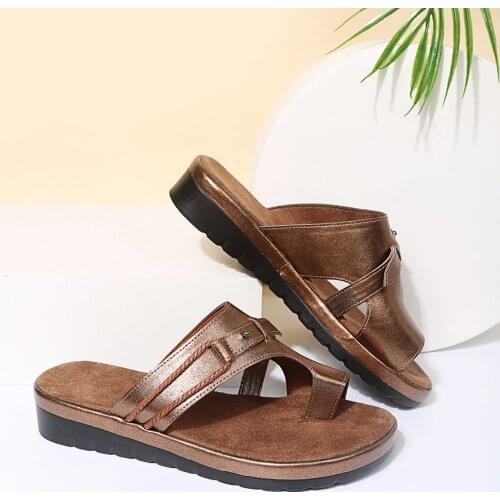 2021 new summer leather stitching flat-bottom flip-flops sweat-sucking flip-flops women