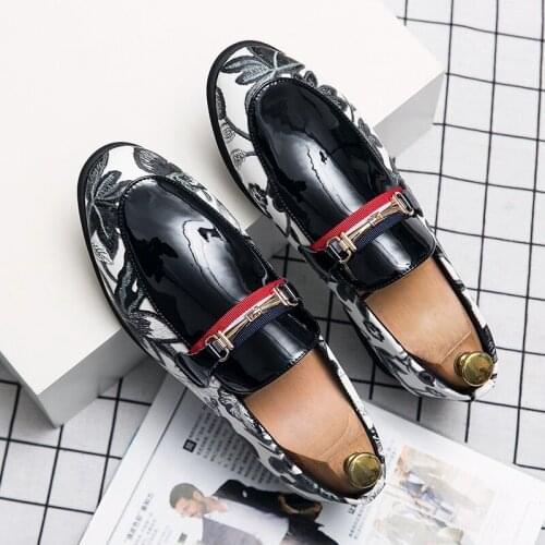 Leather Slip On Shoes Men Moccasins For Men Formal Shoes Leisure Mens Leather Dress Driving Causal Fashion Casual Summer Sandal